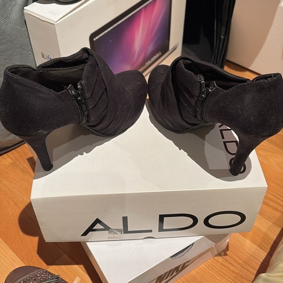 Black booties - Picture 5 of 10